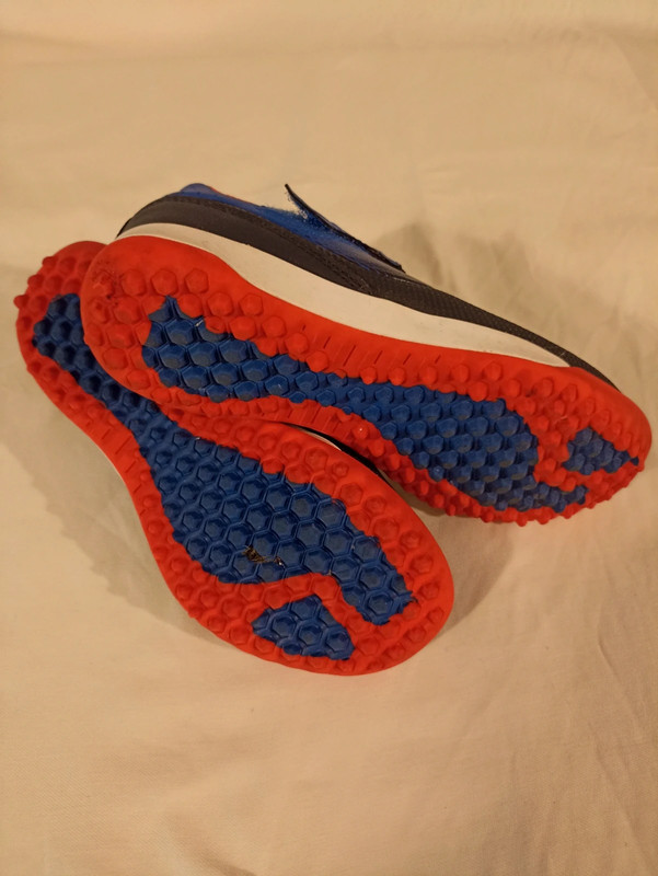 Basket foot crampons enfants taille 32 d cathlon kipsta Vinted