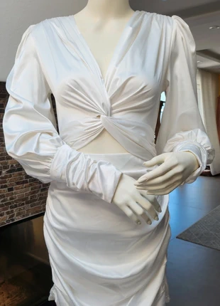 Robe Blanche manches longues, brand: sans marque, condizioni: Ottime, taglia: S / IT 40 / EU 36, €8.00, €9.10 include la Protezione acquisti