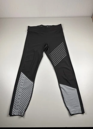 Leggings sport under armour femme M, brand: Under Armour, condizioni: Ottime, taglia: M / IT 42 / EU 38, €19.00, €20.65 include la Protezione acquisti Pro