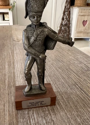 Figurine garde impériale étendard de l’artillerie à cheval, marque: Prince, état: Très bon état, 6,00 €, 7,00 € Protection acheteurs incluse