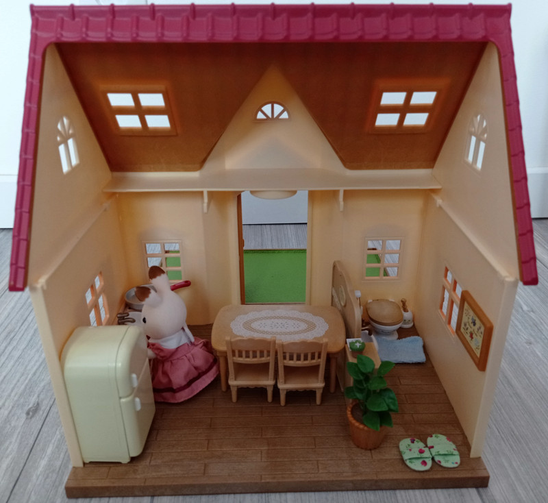 Sylvanian Families® Figurine maison de campagne chambre d'enfant