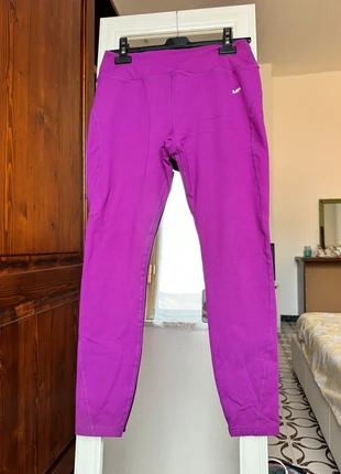 Leggings sportivi viola MyProtein taglia L, brand: MyProtein, condizioni: Ottime, taglia: L / IT 44 / EU 40, €12.00, €13.30 include la Protezione acquisti