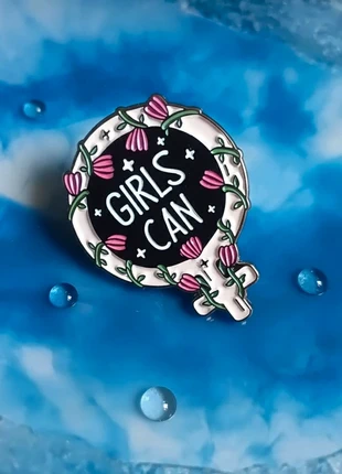 Pins Girls Can goth rock punk witch alt y2k wicca pastel kawaii spooky magic, marke: Witch, zustand: Sehr gut, 3,00 €, 3,85 € beinhaltet Vinted-Käuferschutz Pro