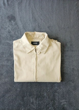 🔥 Veste crème Hugo Boss – Style Chic & Raffiné 🤩 Size: XL, marque: Hugo Boss, état: Très bon état, taille: XL, 24,00 €, 25,90 € Protection acheteurs incluse