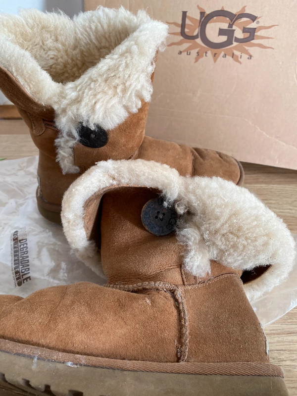 Ugg triple clearance button bailey boots