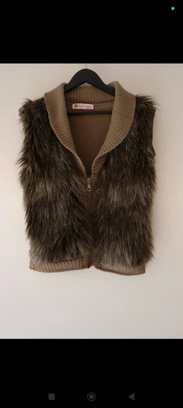 top en fausse fourrure
#top #sans #manche #fausse #fourrure #hiver - photo numéro 2