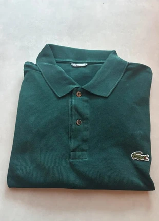 Polo Lacoste en très bon état taille M Polo 9, marque: Lacoste, état: Très bon état, taille: M, 14,00 €, 15,40 € Protection acheteurs incluse