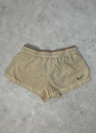 Short de Course à Pieds Running Nike Split Femmes Taille XS Beige Crème Poche, marke: Nike, zustand: Sehr gut, größe: XS / 34 / 6, 10,00 €, 11,20 € beinhaltet Vinted-Käuferschutz Pro