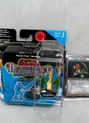 Yu-gi-oh parrot dragon card figure, merk: Dragon, staat: Heel goed, maat: Universeel, € 25,00, € 26,95 inclusief Kopersbescherming Pro