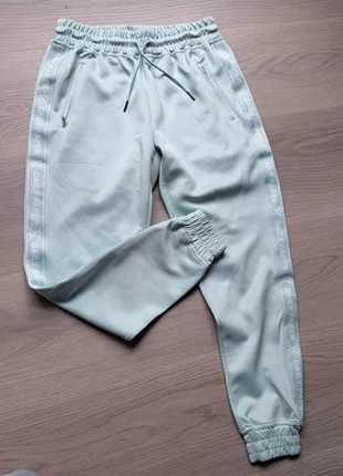 Daily paper joggingbroek XS, merk: Daily paper, staat: Heel goed, maat: XS, € 12,00, € 13,30 inclusief Kopersbescherming