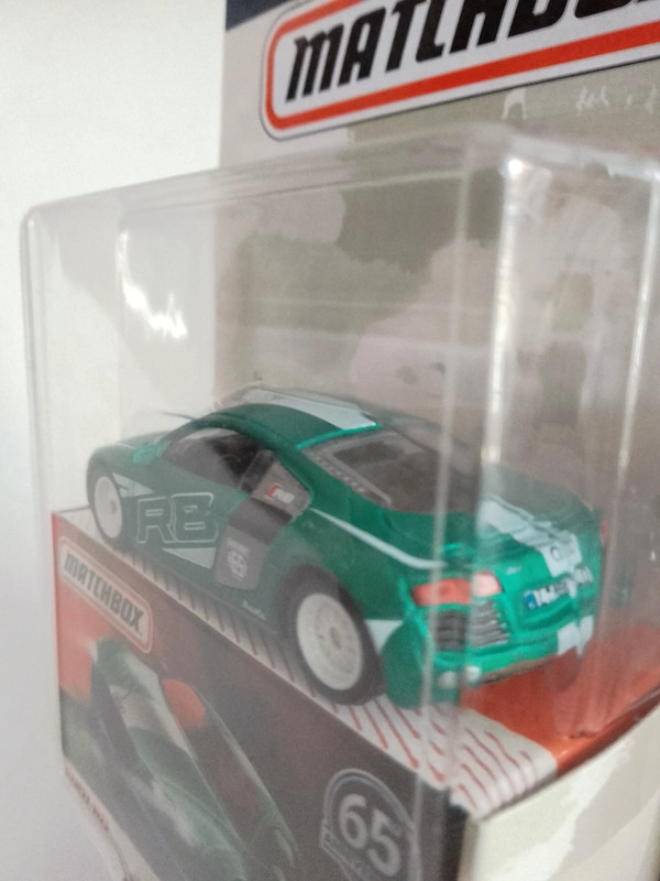 Matchbox Audi R8 Globe Travelers Vinted