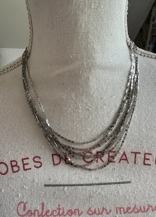 Collier multi rang Victoria avec pochette, marque: Victoria, état: Neuf sans étiquette, 20,00 €, 21,70 € Protection acheteurs incluse