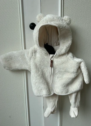 Ensemble H&M, marque: H&M, état: Très bon état, taille: Jusqu'à 1 mois / 50 cm, 3,00 €, 3,85 € Protection acheteurs incluse