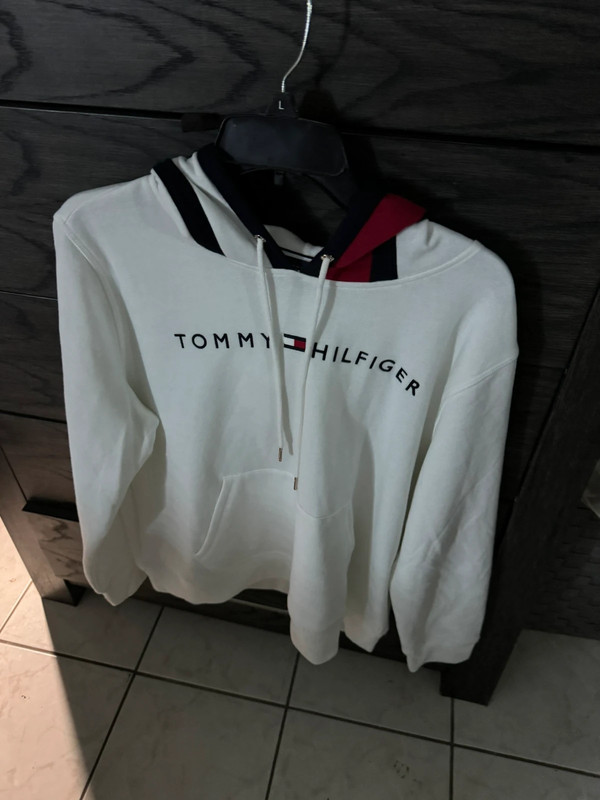 Tommy Hilfiger 1