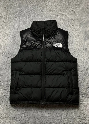 The North Face “Himalayan” Sleeveless Puffer Jacket – Women’s M – Full Black / Glossy Finish, brand: The North Face, condition: Very good, size: M / 38 / 10, €65.00, €68.95 includes Buyer Protection Pro