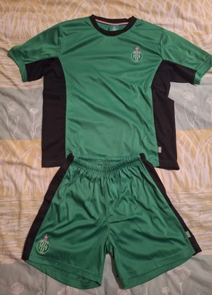 Ensemble maillot + short foot, marque: AS Saint-Étienne, état: Très bon état, taille: 12 ans / 152 cm, 7,00 €, 8,05 € Protection acheteurs incluse