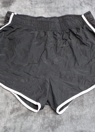 Short Dri-Fit Nike Air Taille L, marque: Nike, état: Très bon état, taille: L / 40 / 12, 14,00 €, 15,40 € Protection acheteurs (Pro) incluse