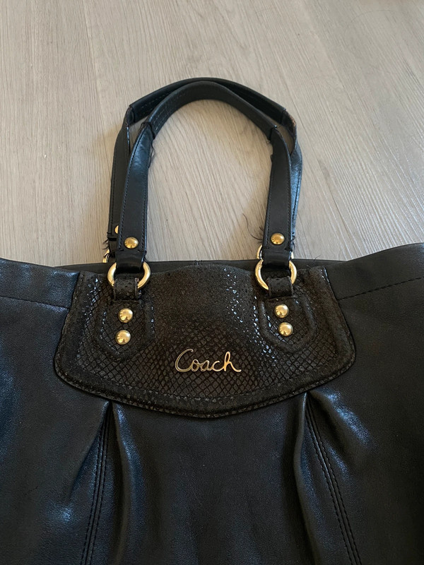 Old coach bag hotsell