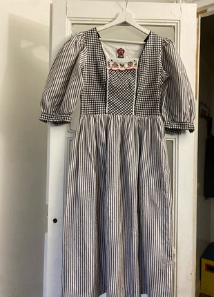Robe Traditionnelle Dirndl, brand: Dirndl, condition: Very good, size: Other, €14.00, €15.40 includes Buyer Protection