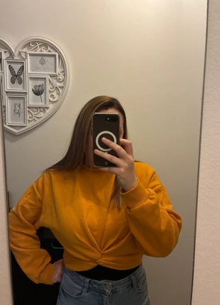 Pull crop H&M, brand: H&M, condizioni: Ottime, taglia: M / IT 42 / EU 38, €2.00, €2.80 include la Protezione acquisti