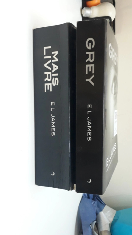 Livros "Grey" e "Mais livres" 2