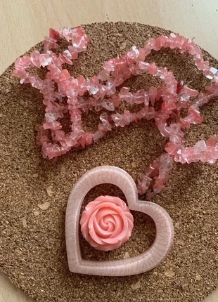 Collana Vintage Cuore Rosa e Rosellina Intagliata - Fatto a mano, Artigianale, marque: Fatto a mano, artigianale, état: Neuf sans étiquette, 15,00 €, 16,45 € Protection acheteurs incluse