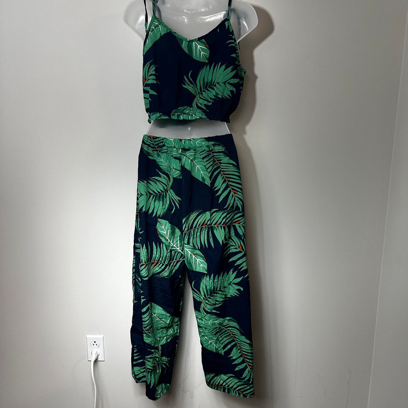 Tropic Pant Set in Size Large 4