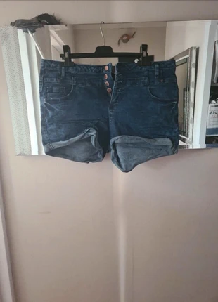 Short en jeans , merk: New Look, staat: Goed, maat: XL / 42 / 14, € 2,00, € 2,80 inclusief Kopersbescherming