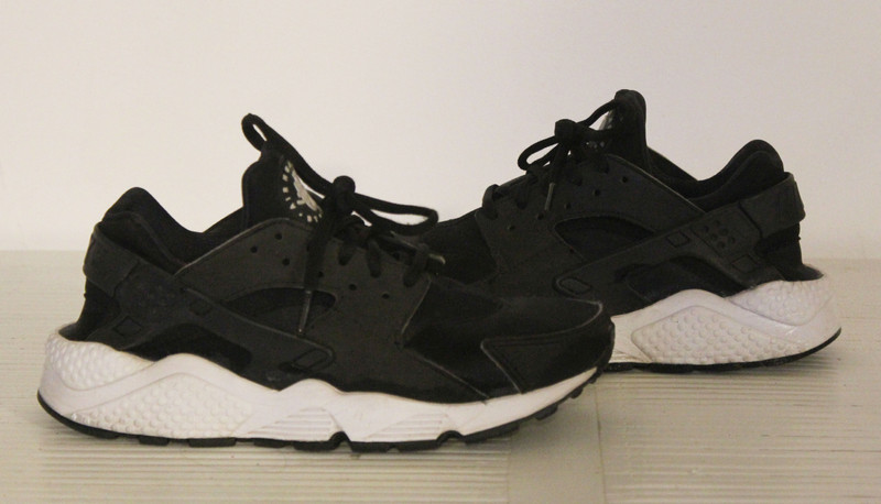 Huarache noir best sale blanche