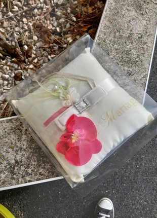 Coussin alliances, condition: Very good, €8.00, €9.10 includes Buyer Protection