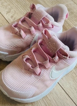 Baskets Nike fille taille 21, marke: Nike, zustand: Sehr gut, größe: 21, 3,90 €, 4,80 € inklusive Vinted-Käuferschutz