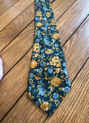 Cravate fleurs vintage Jess Style, marque: Vintage Chic, état: Bon état, 5,00 €, 5,95 € Protection acheteurs (Pro) incluse