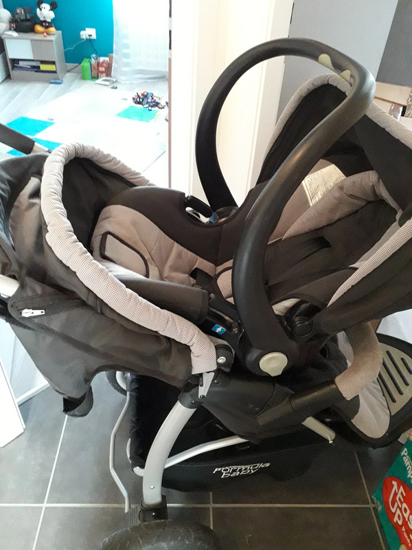 Poussette 3 roues formula baby avec cosy