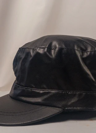 Berretto Gravoche Nero in Similpelle Stile Militare con Visiera Taglia 57, brand: Active Wear, condizioni: Nuovo senza cartellino, taglia: 57, €4.99, €5.94 include la Protezione acquisti