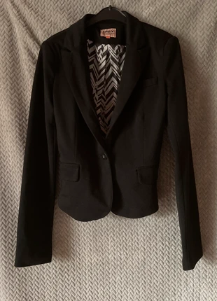 Blazer noir , marque: ONLY, état: Très bon état, taille: XS / 34 / 6, 5,00 €, 5,95 € Protection acheteurs incluse