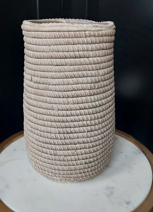 Stenen vaasje beige japandi stijl, marque: PTMD, état: Neuf sans étiquette, 12,50 €, 13,83 € Protection acheteurs incluse