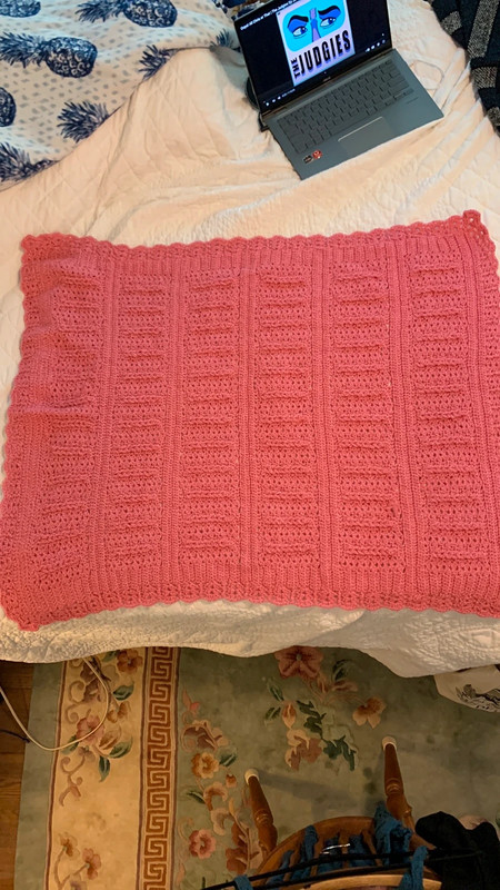 Handmade Vintage Pretty Pink Hand Knit Baby Blanket 3