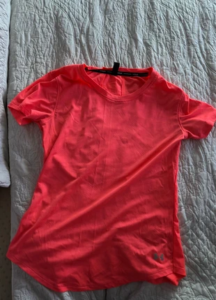 women’s under armour pink top, brand: Under Armour, condition: Good, size: XS / UK 4-6, £6.00, £7.00 includes Buyer Protection