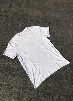 T-shirt Armani Exchange Unisex, marke: Armani Exchange, zustand: Gut, größe: S, 10,00 €, 11,20 € inklusive Vinted-Käuferschutz