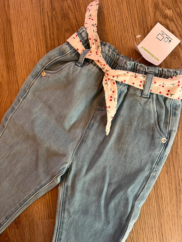 Jeans mit Stoffgürtel NEU mit Etikett Gr. 81 1