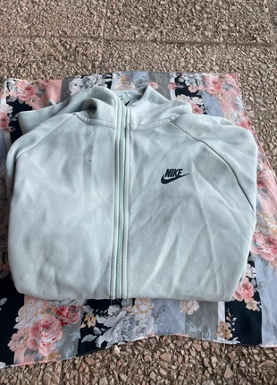 Casaco Nike Unissexo verde-claro com capuz – tamanho M, marca: Nike, estado: Bom, tamanho: M, €7.00, €8.05 inclui Proteção do Comprador