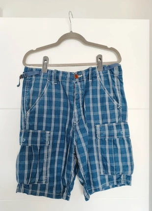 Pantalón corto Levis de cuadros azul, merk: Levi Strauss & Co., staat: Heel goed, maat: W23 | FR 32, € 10,00, € 11,20 inclusief Kopersbescherming