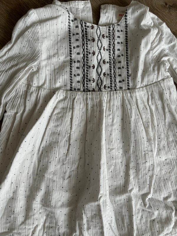 Robe blanche anniversaire fille 2 ans 2