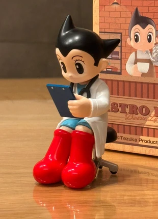 Astro Boy Pop Mart figure miniature doctor art toy action figure, merk: POPMART, staat: Nieuw zonder prijskaartje, maat: Universeel, € 20,00, € 21,70 inclusief Kopersbescherming