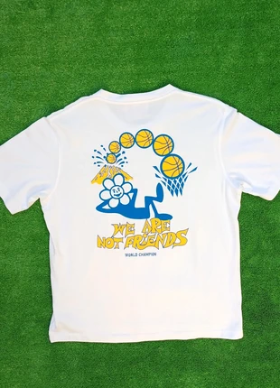 White T-shirt We Are Not Friends SP23 Collection, Unisex Vintage Graphic Streetwear Style, marque: we are not friemds, état: Neuf avec étiquette, taille: L, 25,00 €, 26,95 € Protection acheteurs incluse