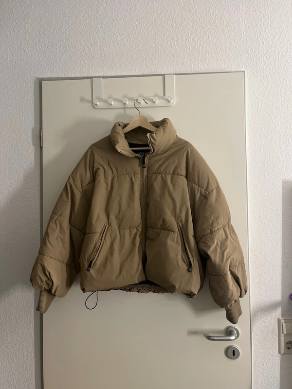 Zara beige puffer jacket Vinted
