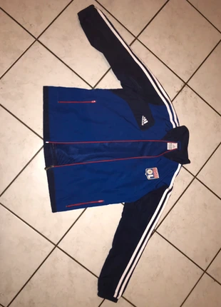 Veste adidas , marque: adidas, état: Très bon état, taille: 12 ans / 152 cm, 8,00 €, 9,10 € Protection acheteurs incluse