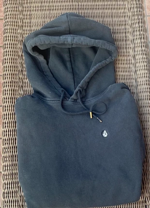 Hoodie Volcom, marke: Volcom, zustand: Sehr gut, größe: M, 16,99 €, 18,54 € inklusive Vinted-Käuferschutz