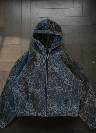 Veste à capuche motif léopard gris 🐆, marque: y2k, état: Très bon état, taille: S, 42,00 €, 44,80 € Protection acheteurs incluse