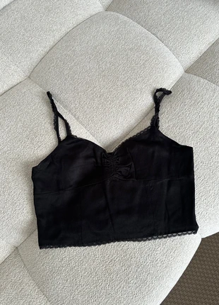 Top en satin noir Zara, brand: Zara, condizioni: Ottime, taglia: L / IT 44 / EU 40, €5.00, €5.95 include la Protezione acquisti